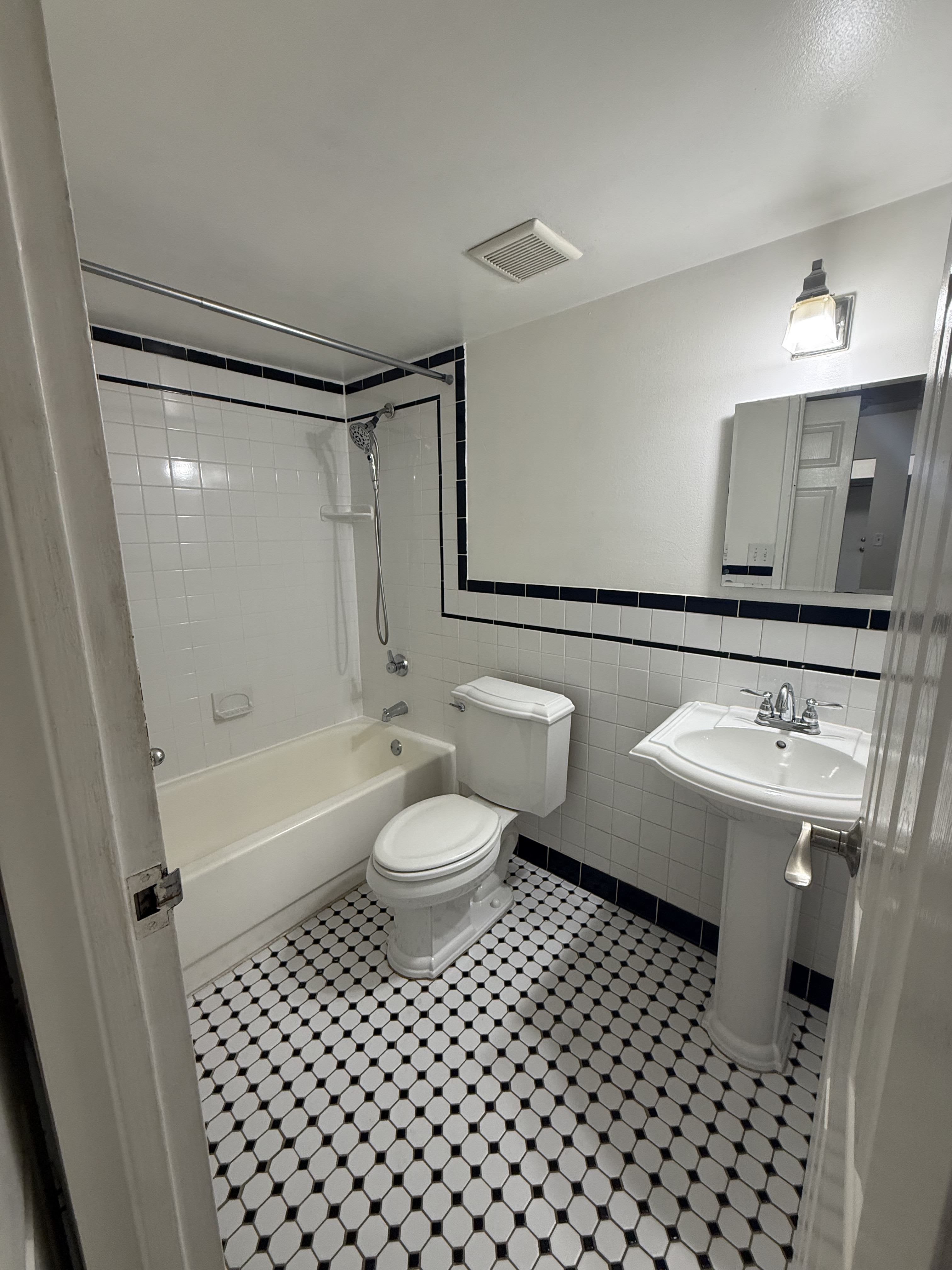 6930 Hanover Parkway – photo 3