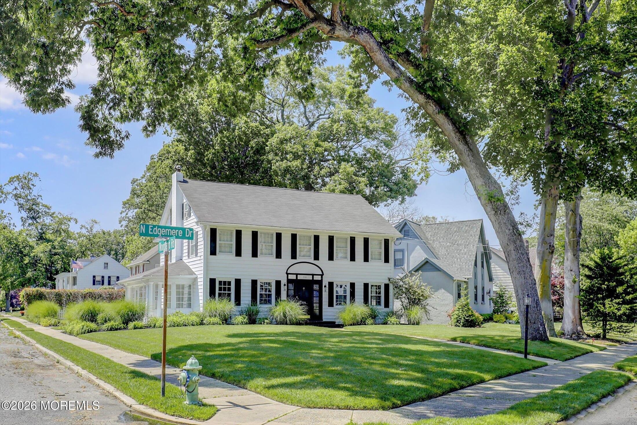 570 N Edgemere Drive – photo 4