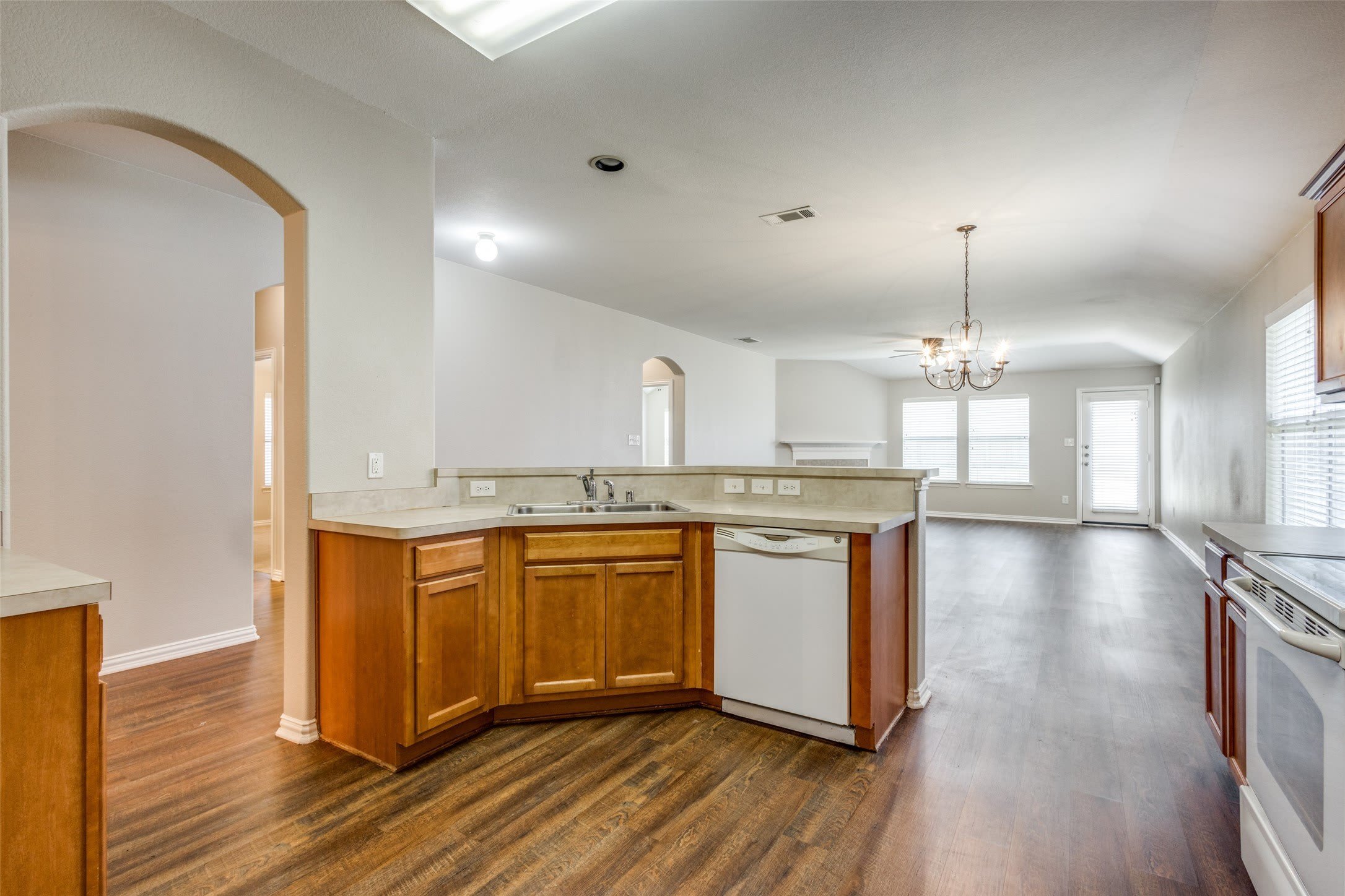 612 Cove Court – photo 5