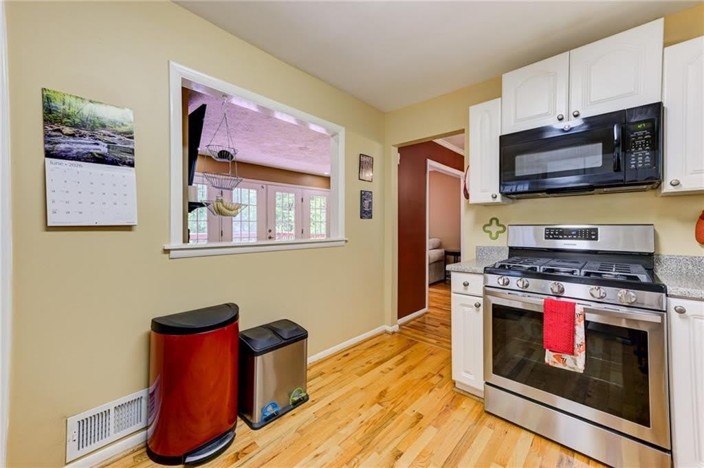 2423 Woodacres Road NE – photo 5