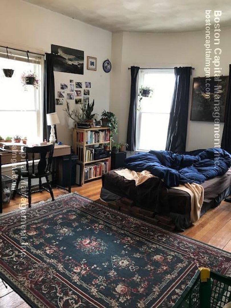 7 Bedroom – photo 1
