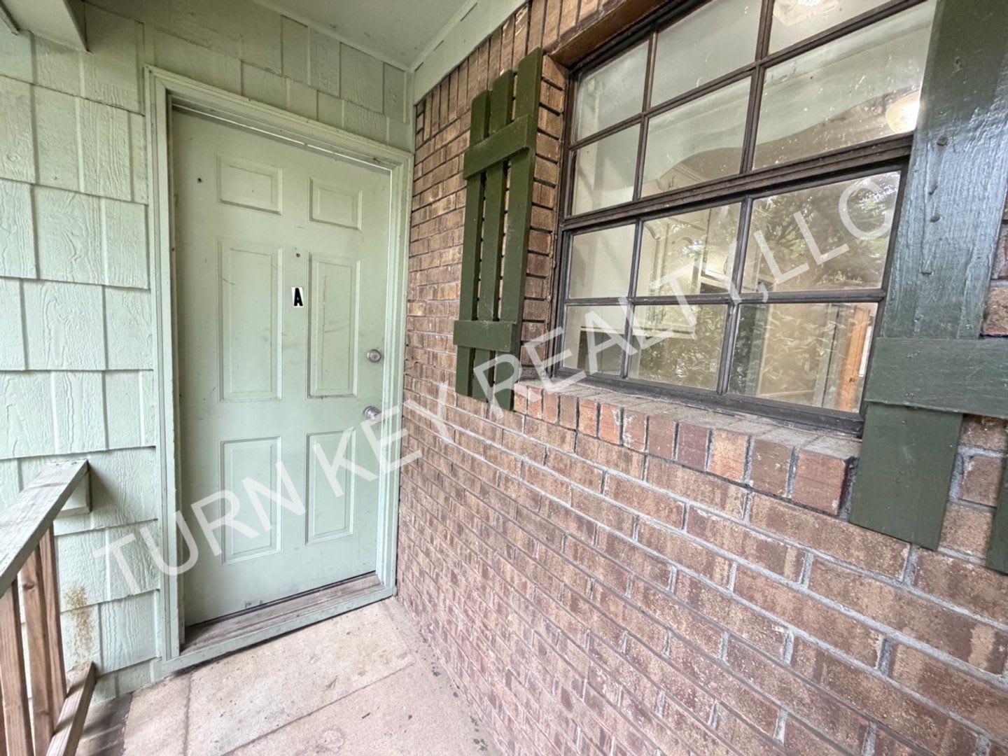 Apartment for rent in Eastlake – photo 2