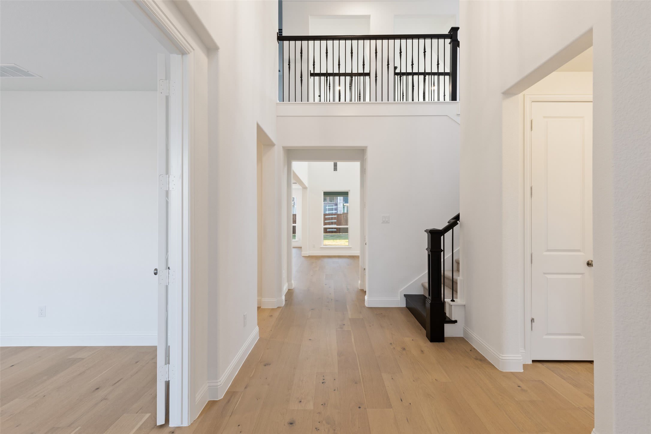 2380 Rainforest Drive – photo 3