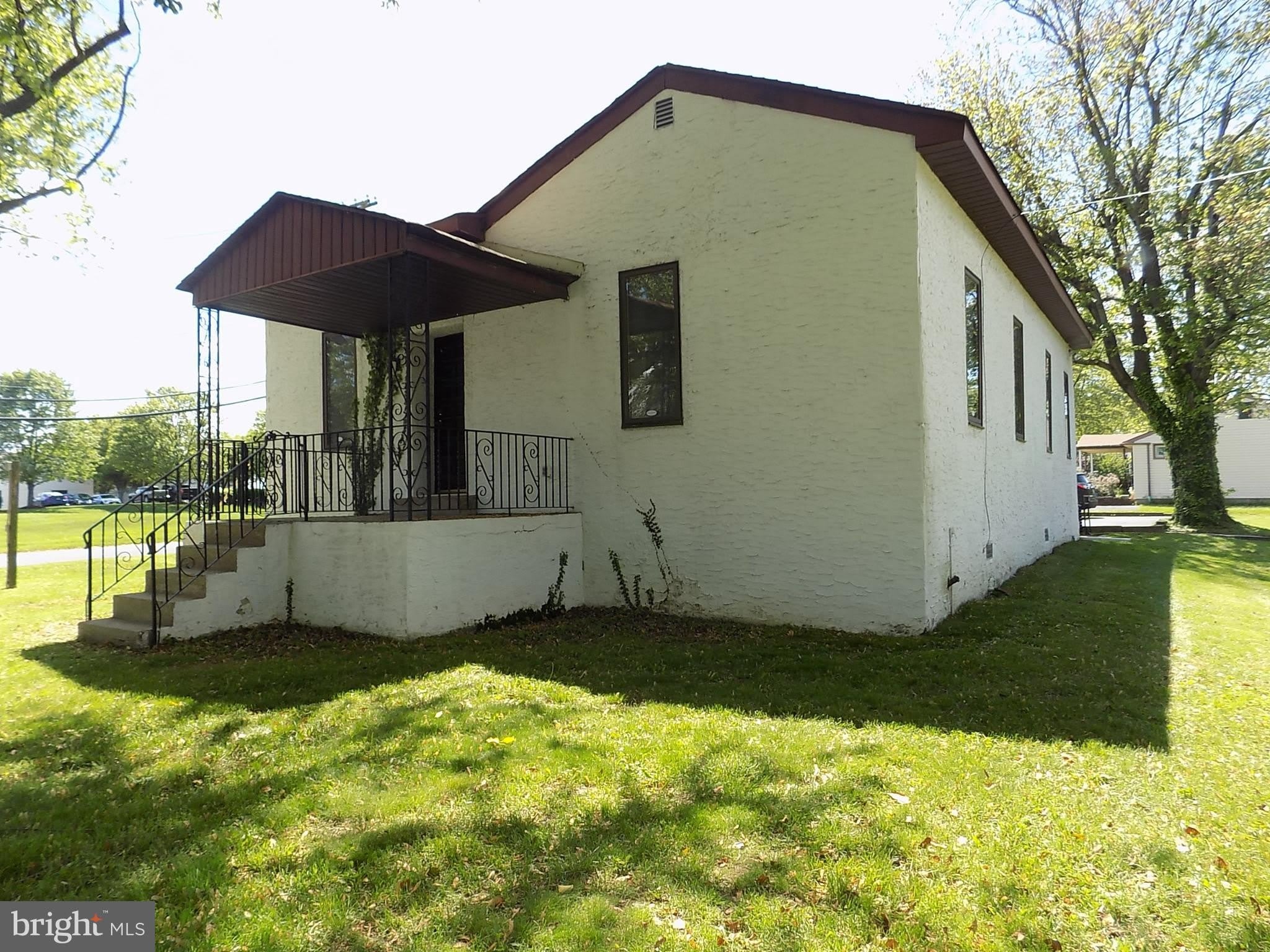 276 WOODBOURNE Road – photo 2