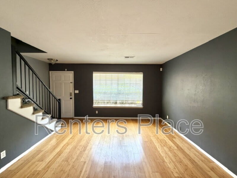 2418 E 59th Ct. – photo 3