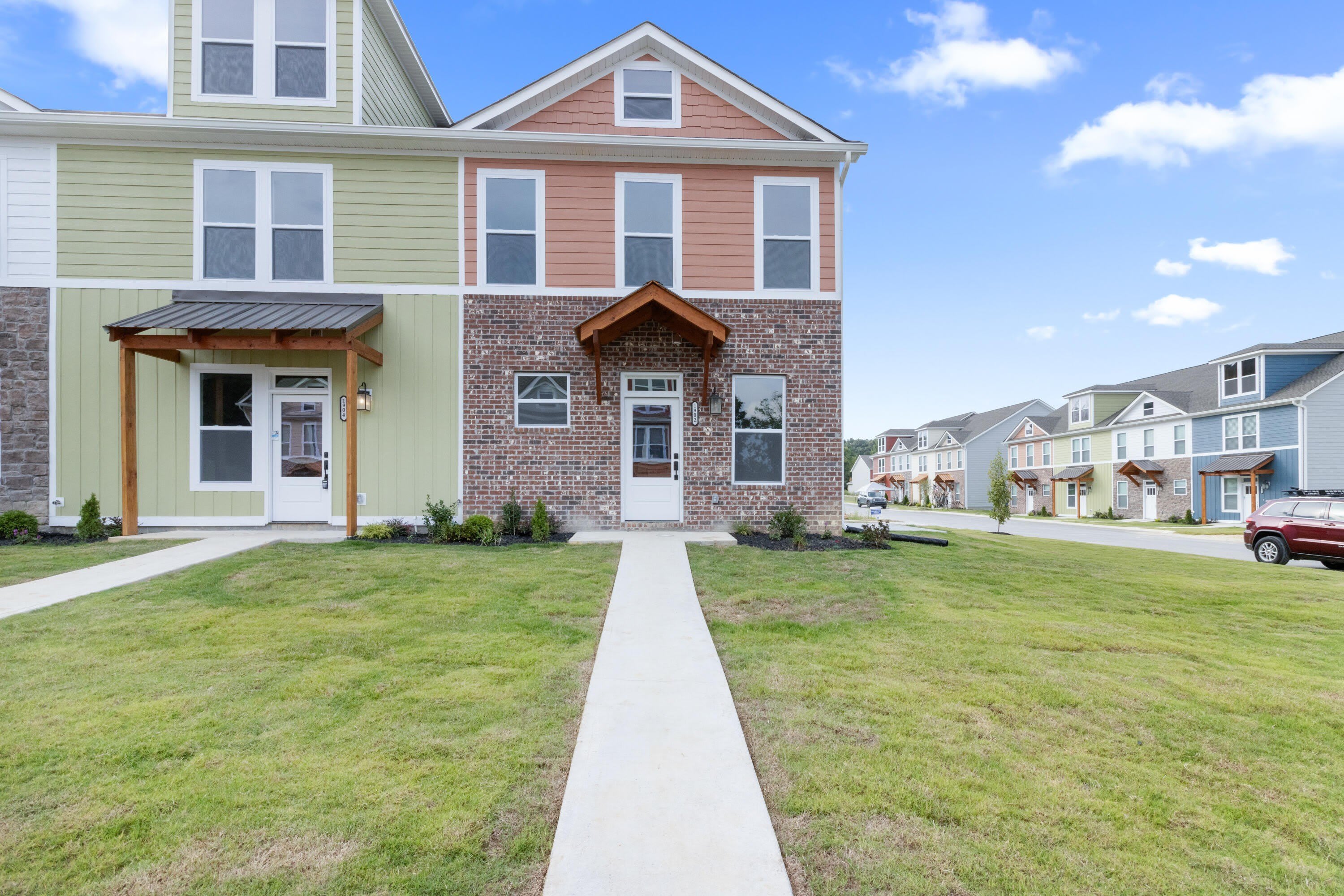 1902 Cypress Lane – photo 1