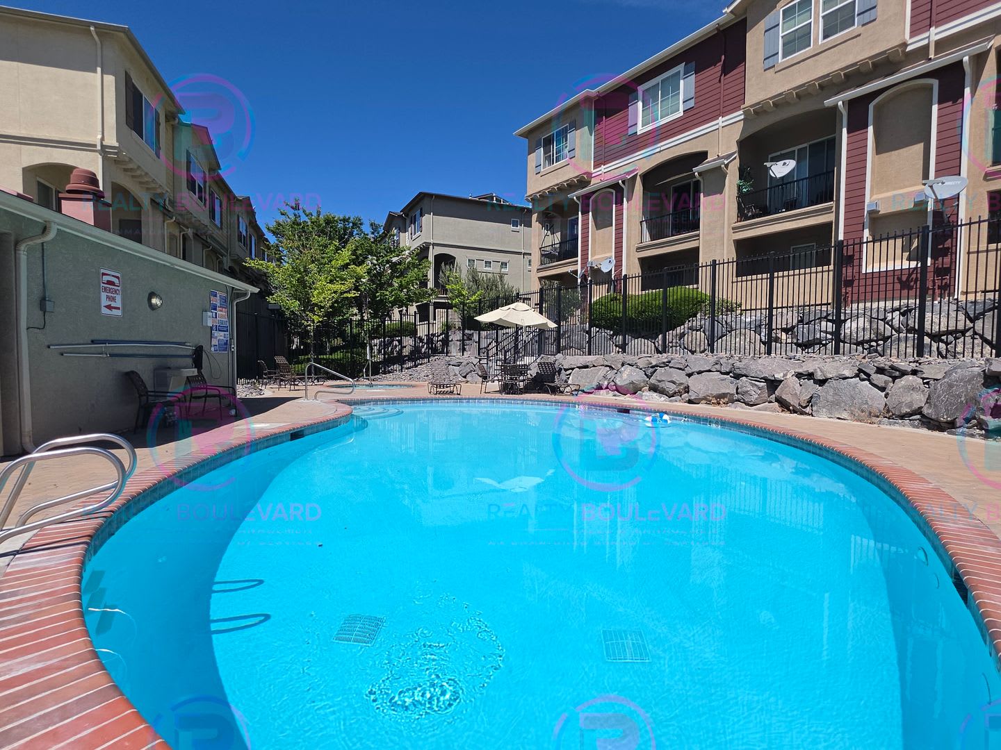 Fully Furnished 3-Bedroom Townhome Resort-Style Community Living – photo 3