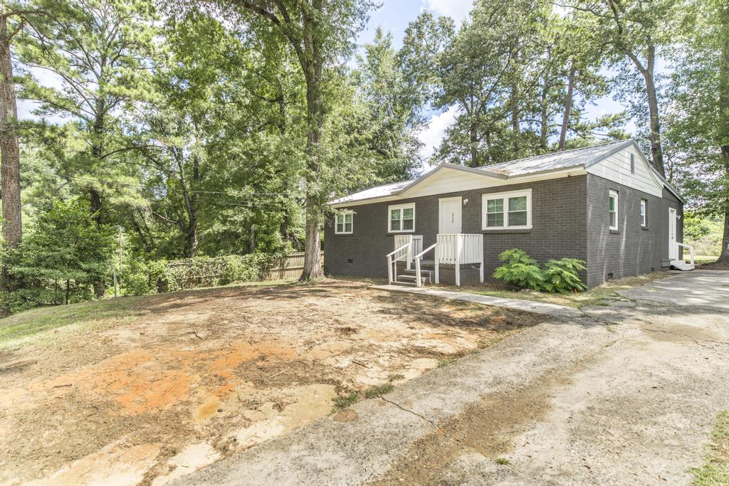 312 Johns Road – photo 2