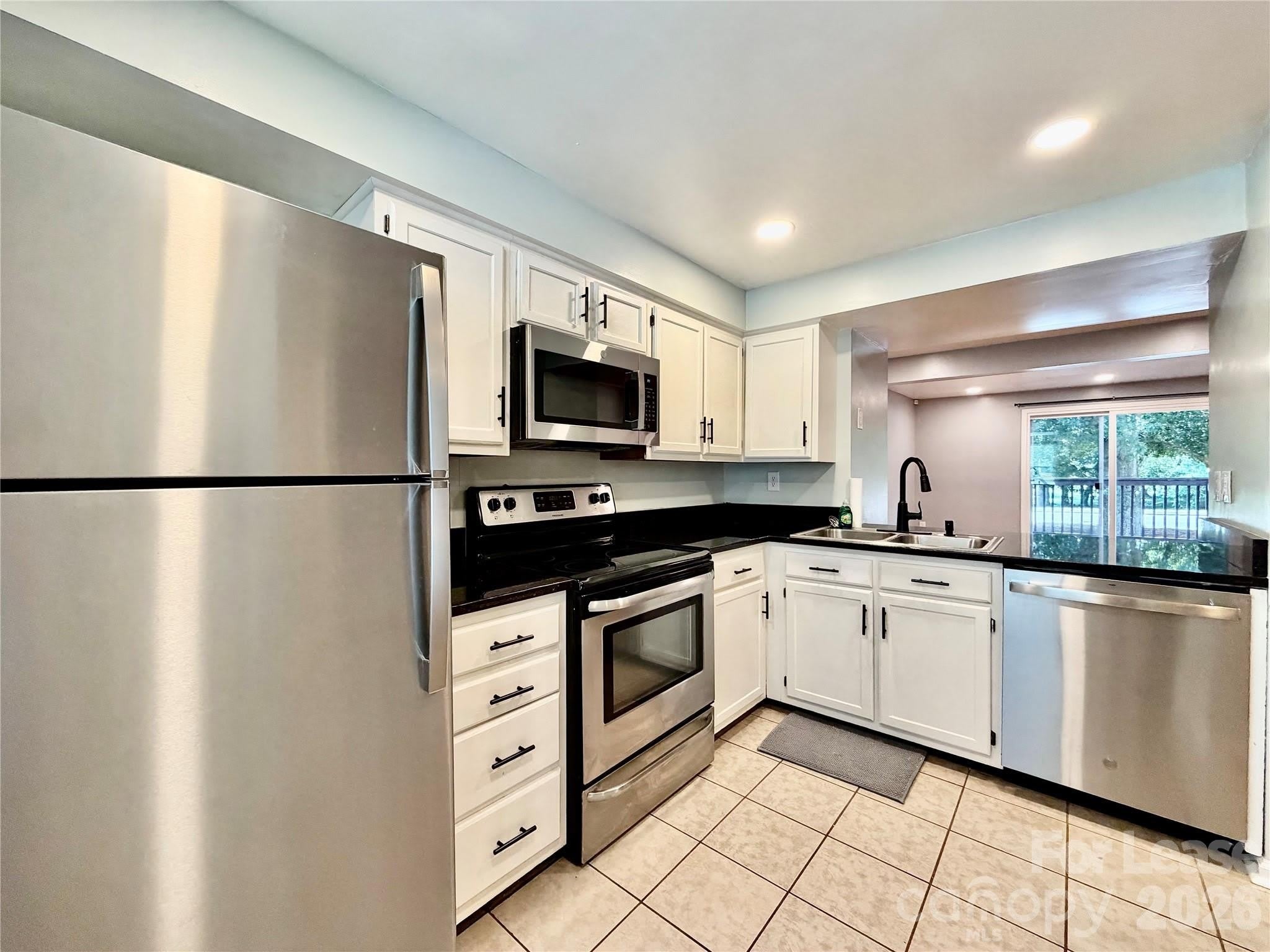 9604 Vinca Circle – photo 5