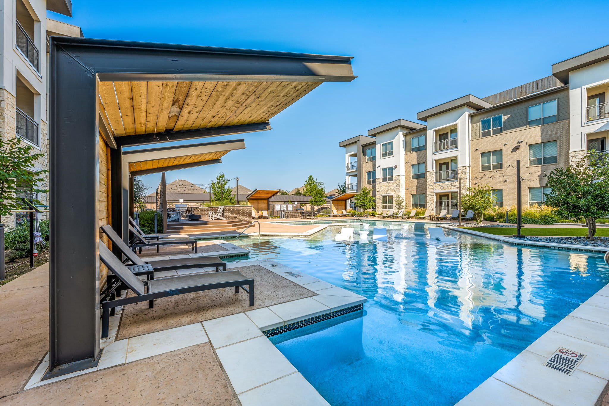 Hunters Creek Apartments – photo 3