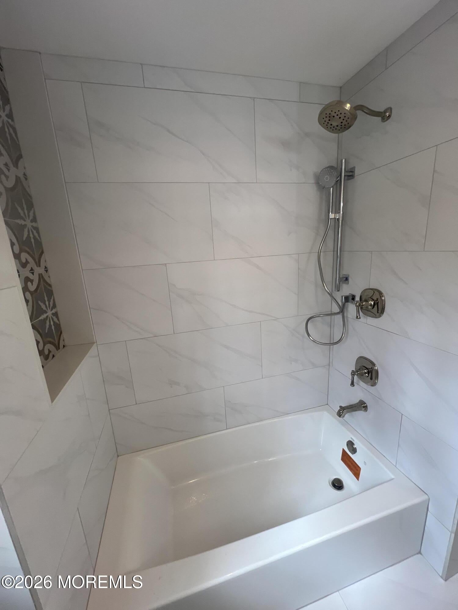 33 Weaverville Road – photo 4