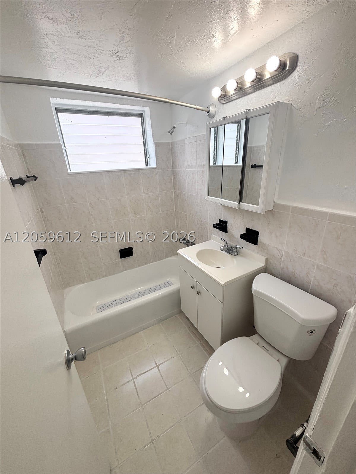 31 Navarre Ave – photo 4