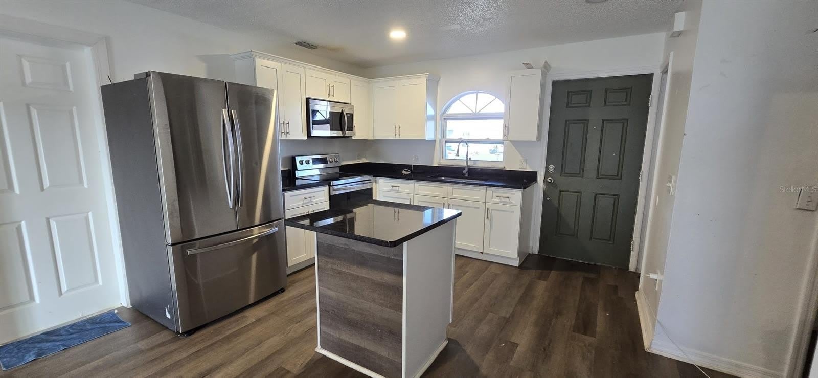 671 ROYALTY Court – photo 4