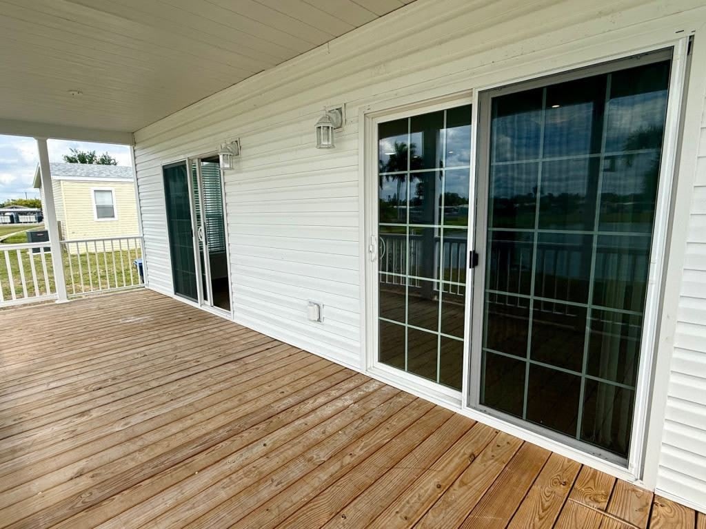 7608 Lakeshore Drive – photo 2