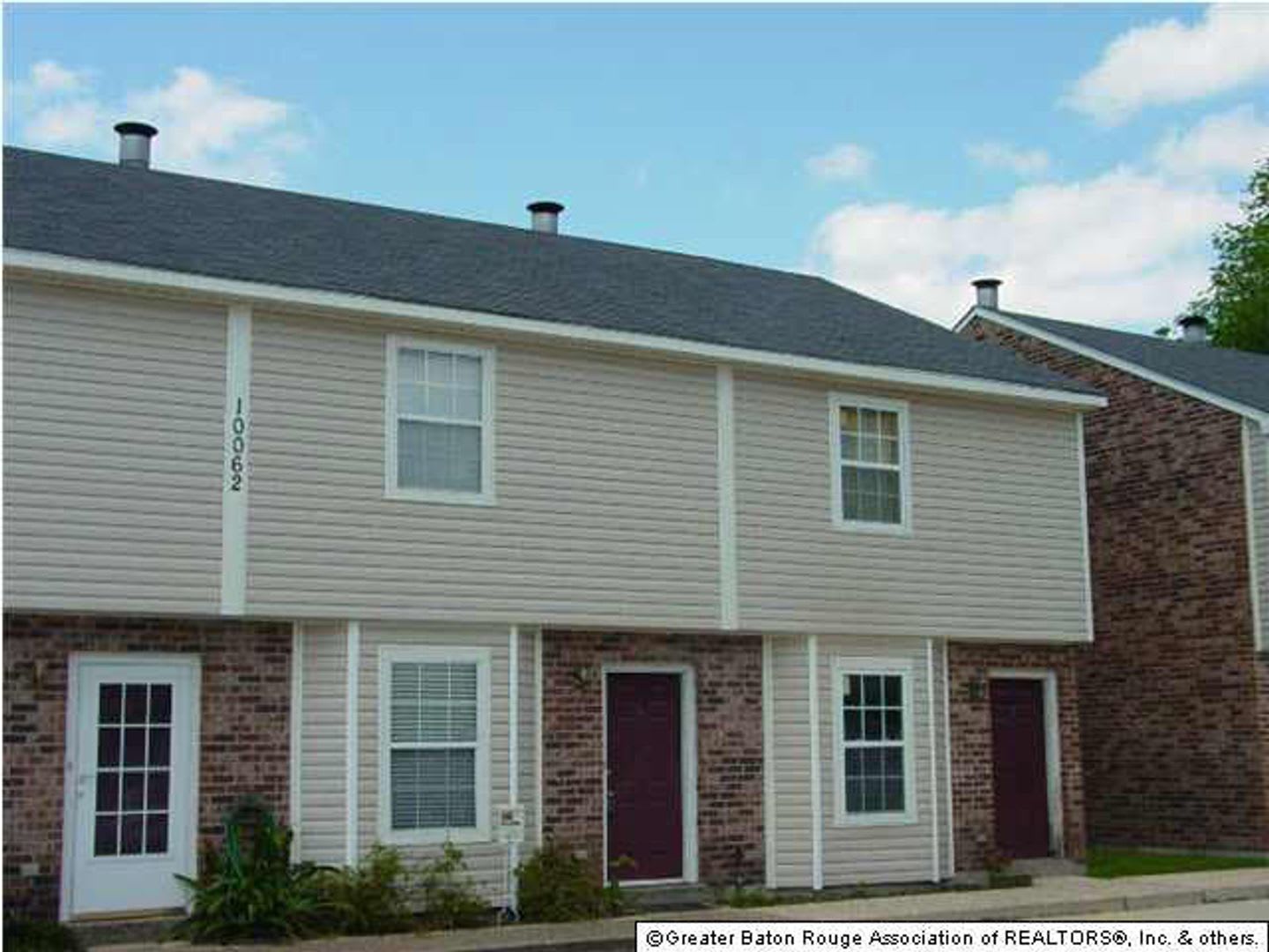 Beautiful 2 Bed, 2.5 Bath townhome on Jefferson Hwy – photo 3