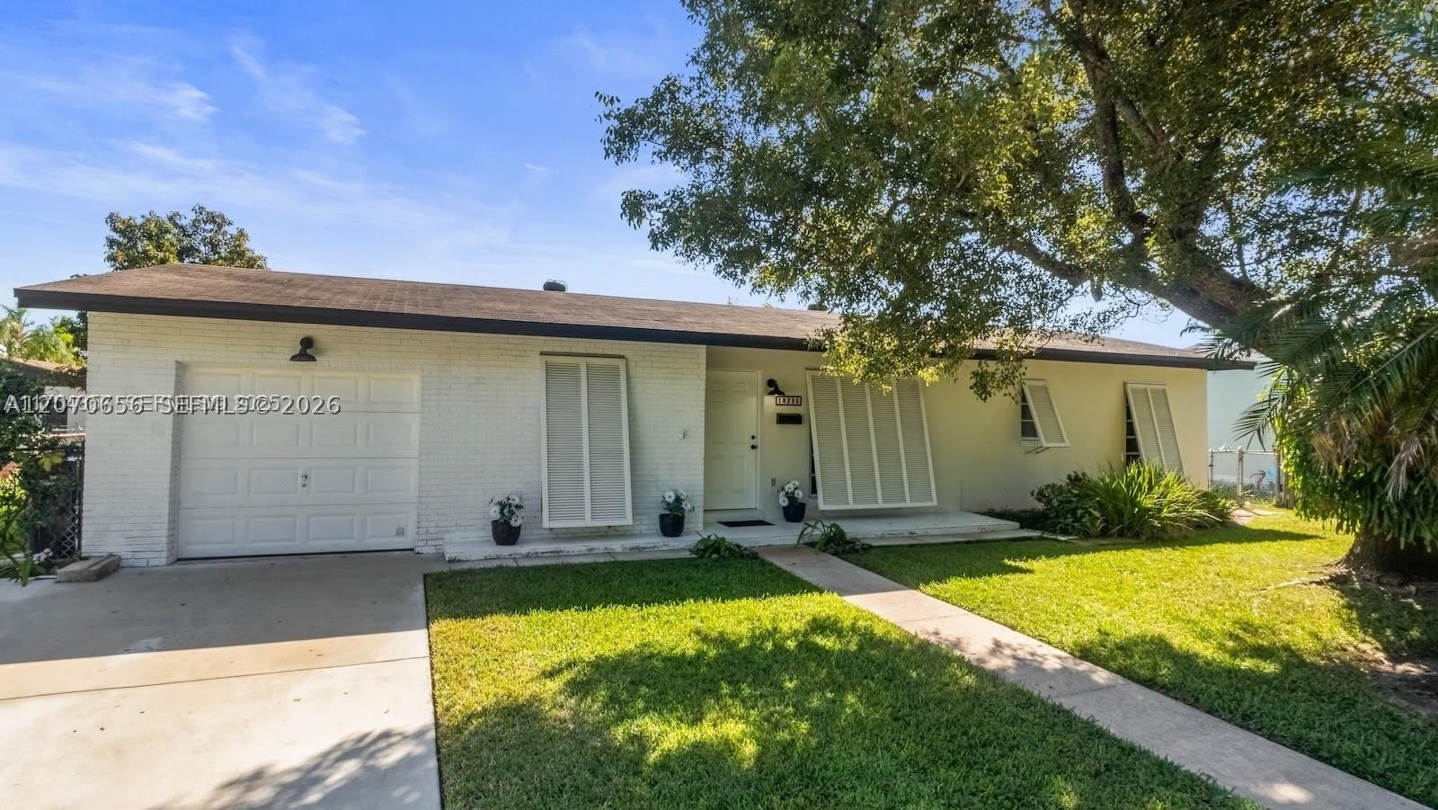 18225 SW 94th Ave – photo 2