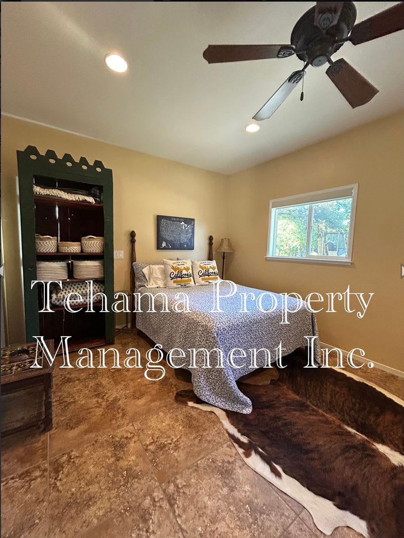 Splendid Furnished Estate- Studio Cottage – photo 4