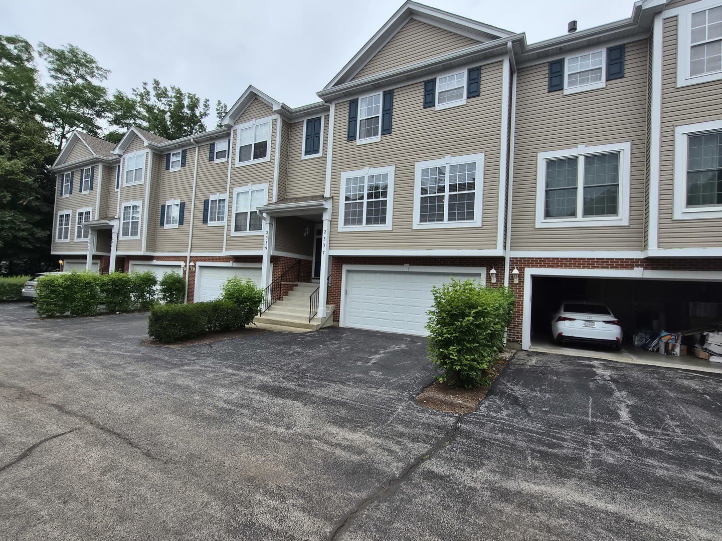 2337 Hudson Circle – photo 3