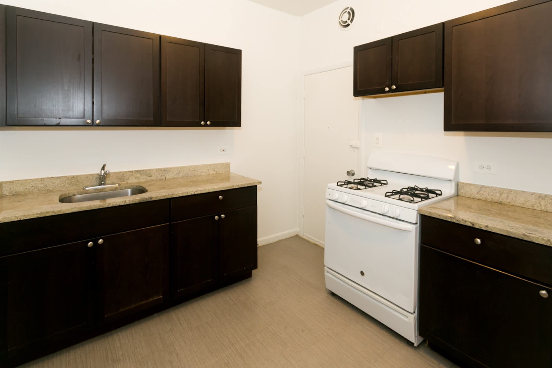 Harper Court – photo 1