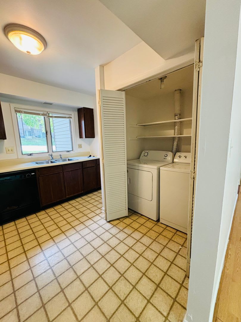 3 Bedroom 2.5 Bath Townhouse – photo 5