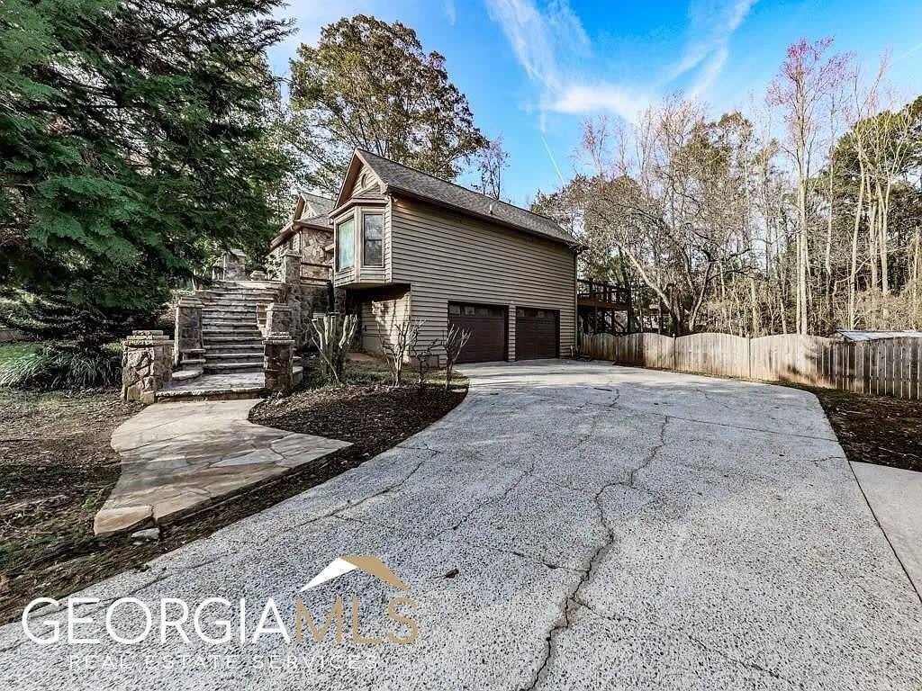 2189 Chartwell Drive – photo 5