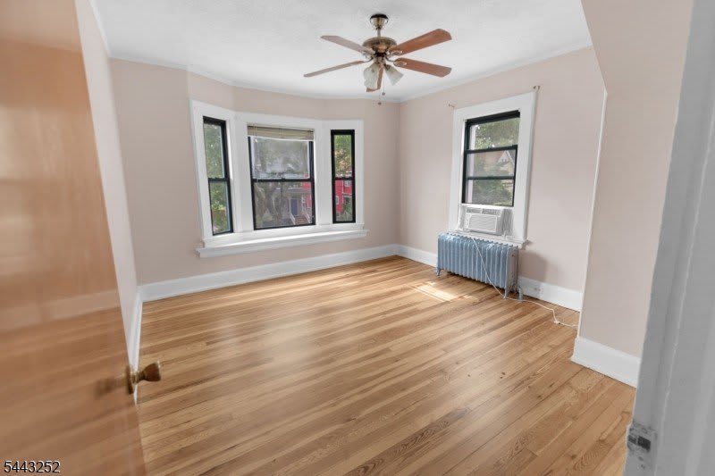 558 Argyle Ave – photo 5