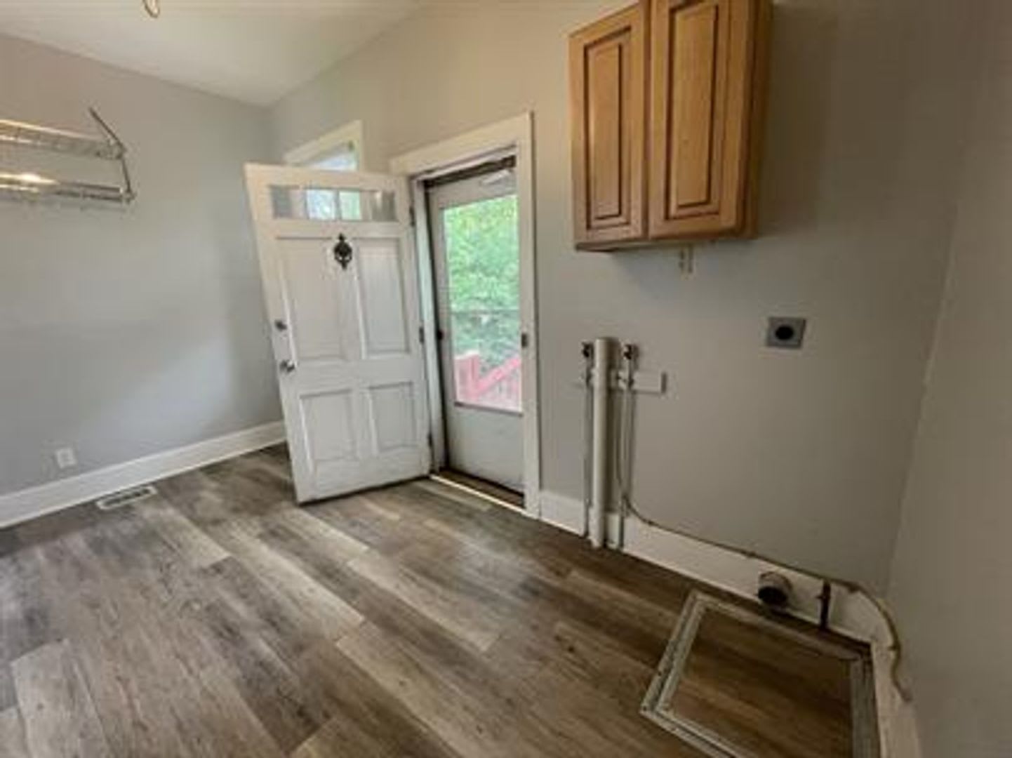 2 Bedroom 1 Bath Near Germantown – photo 4