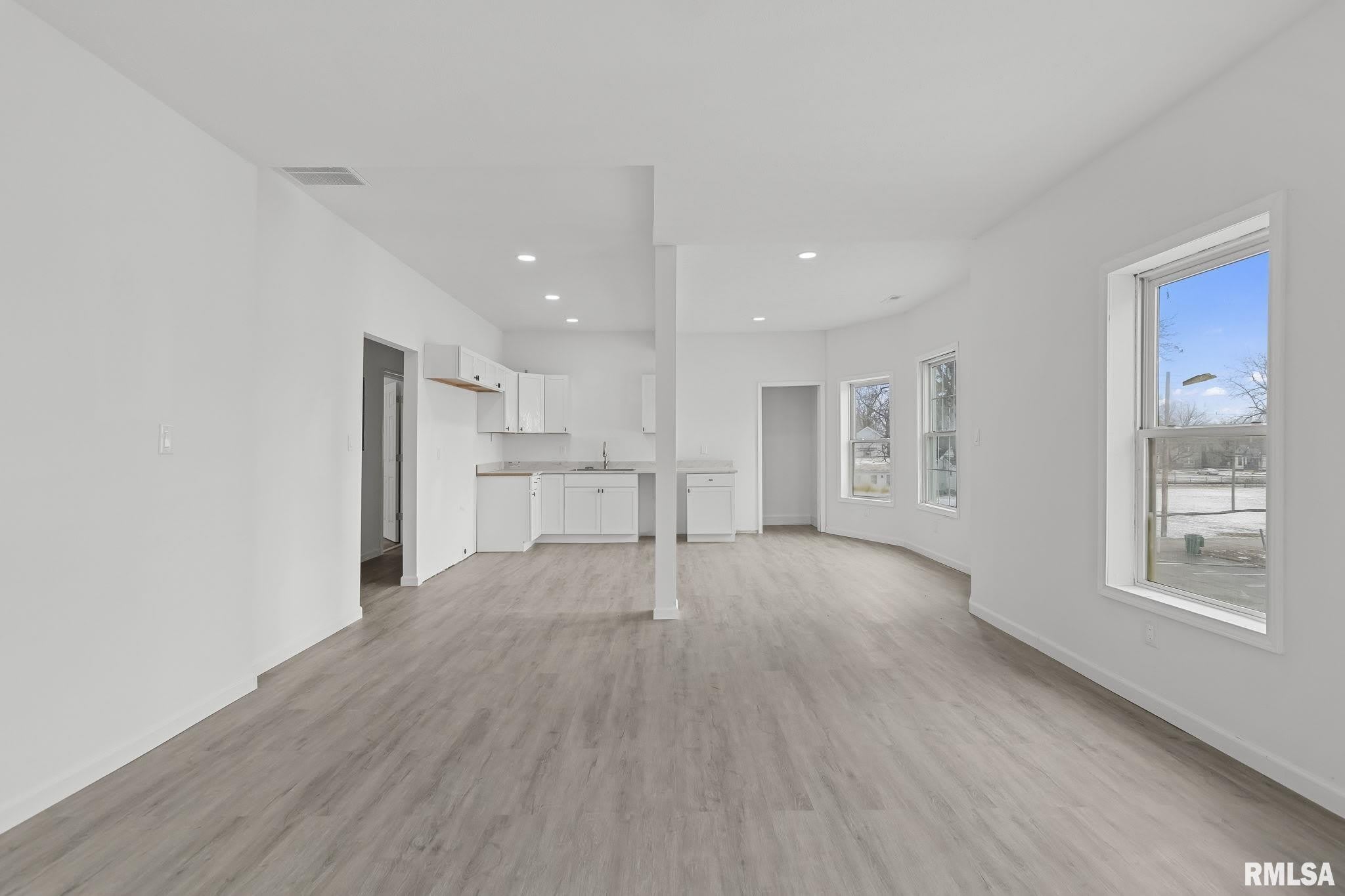 910 S 2ND Street – photo 5
