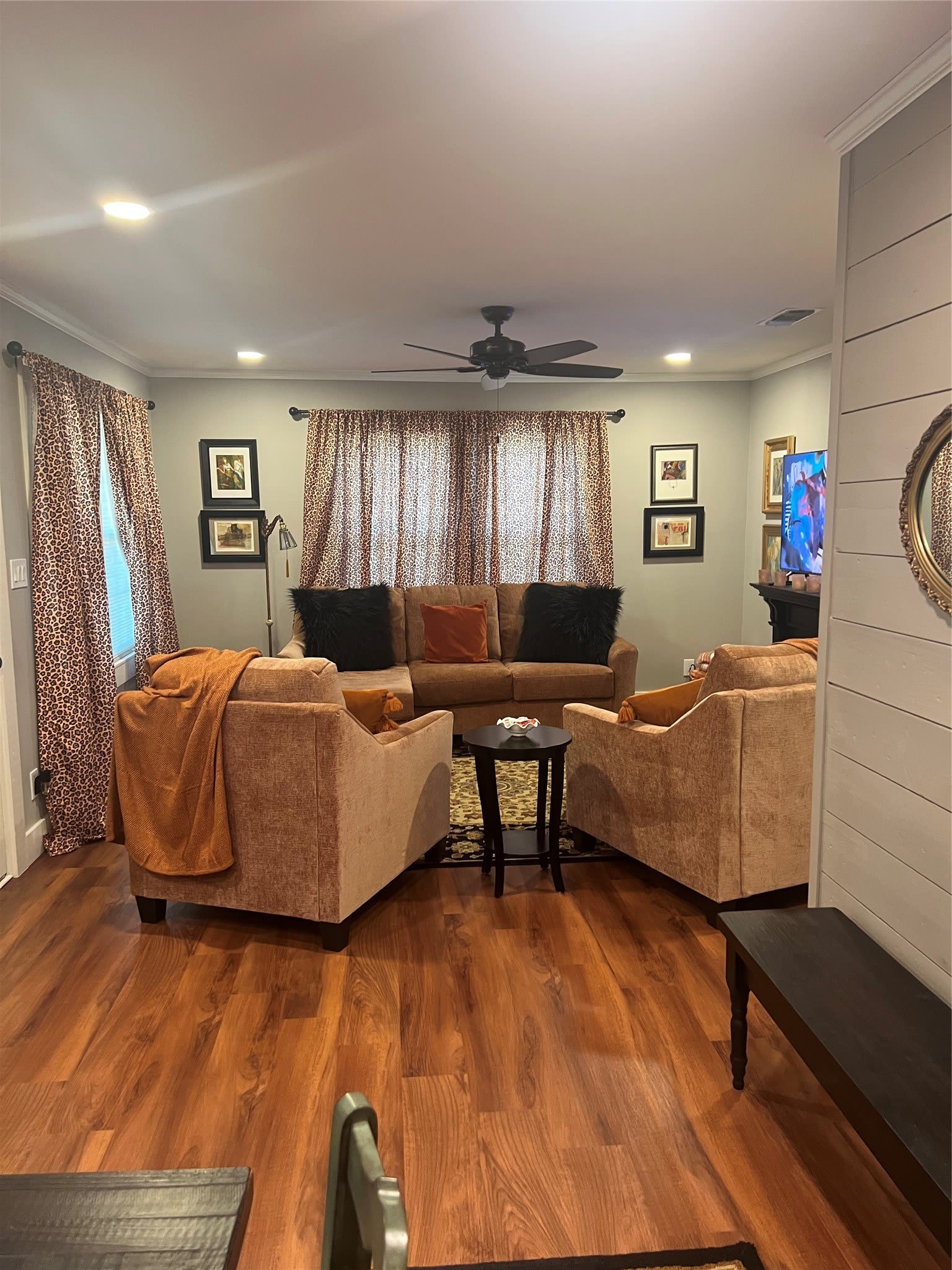 1100 E Franklin Street – photo 3