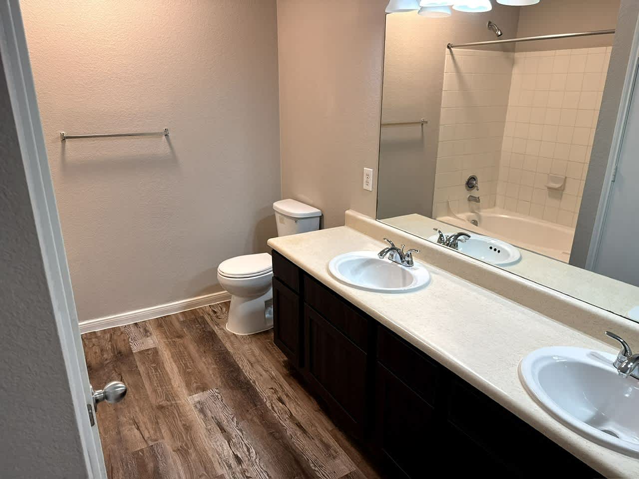 The Crossings at Hillcroft – photo 3