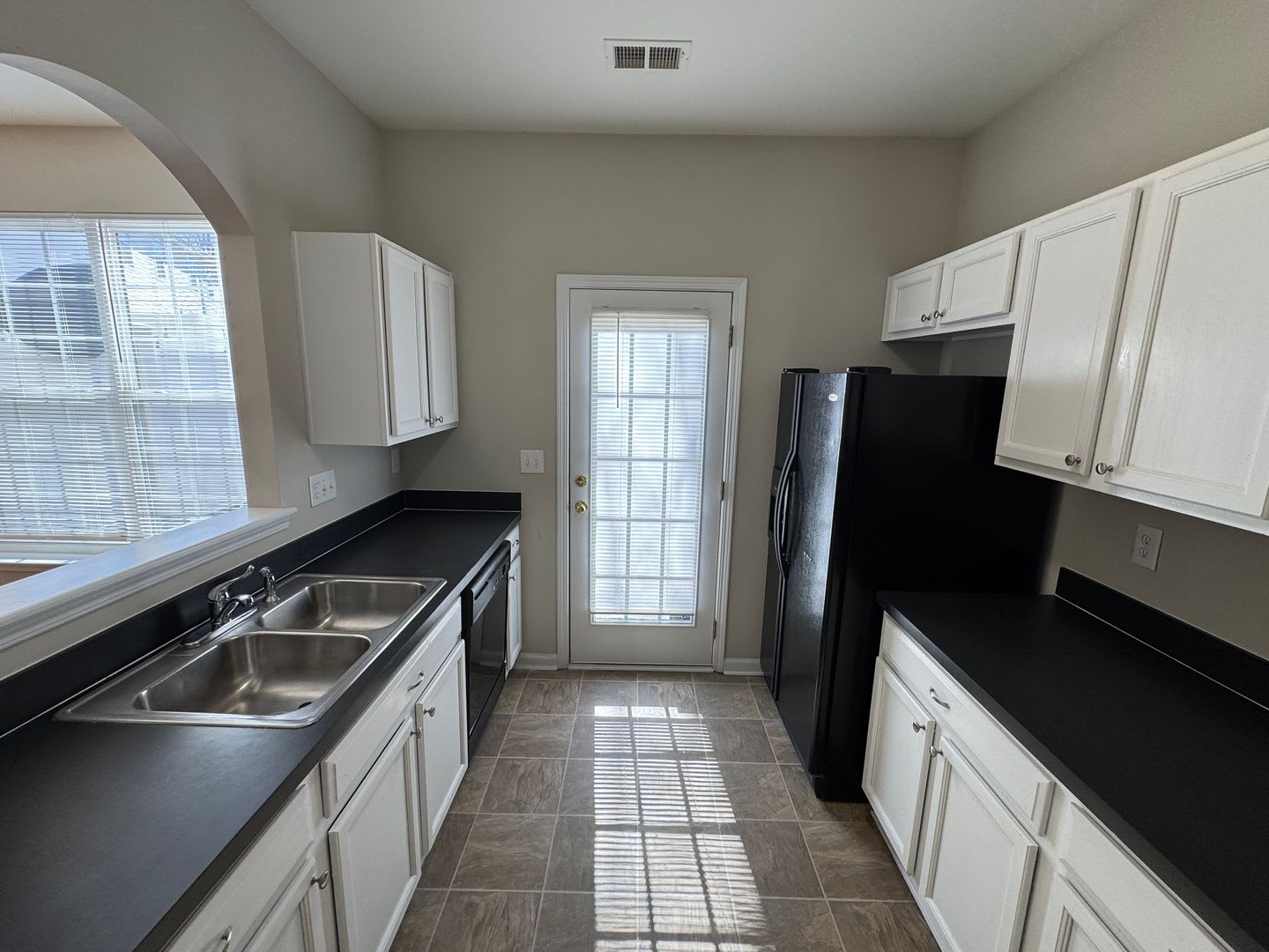 2152 Whispering Way – photo 2