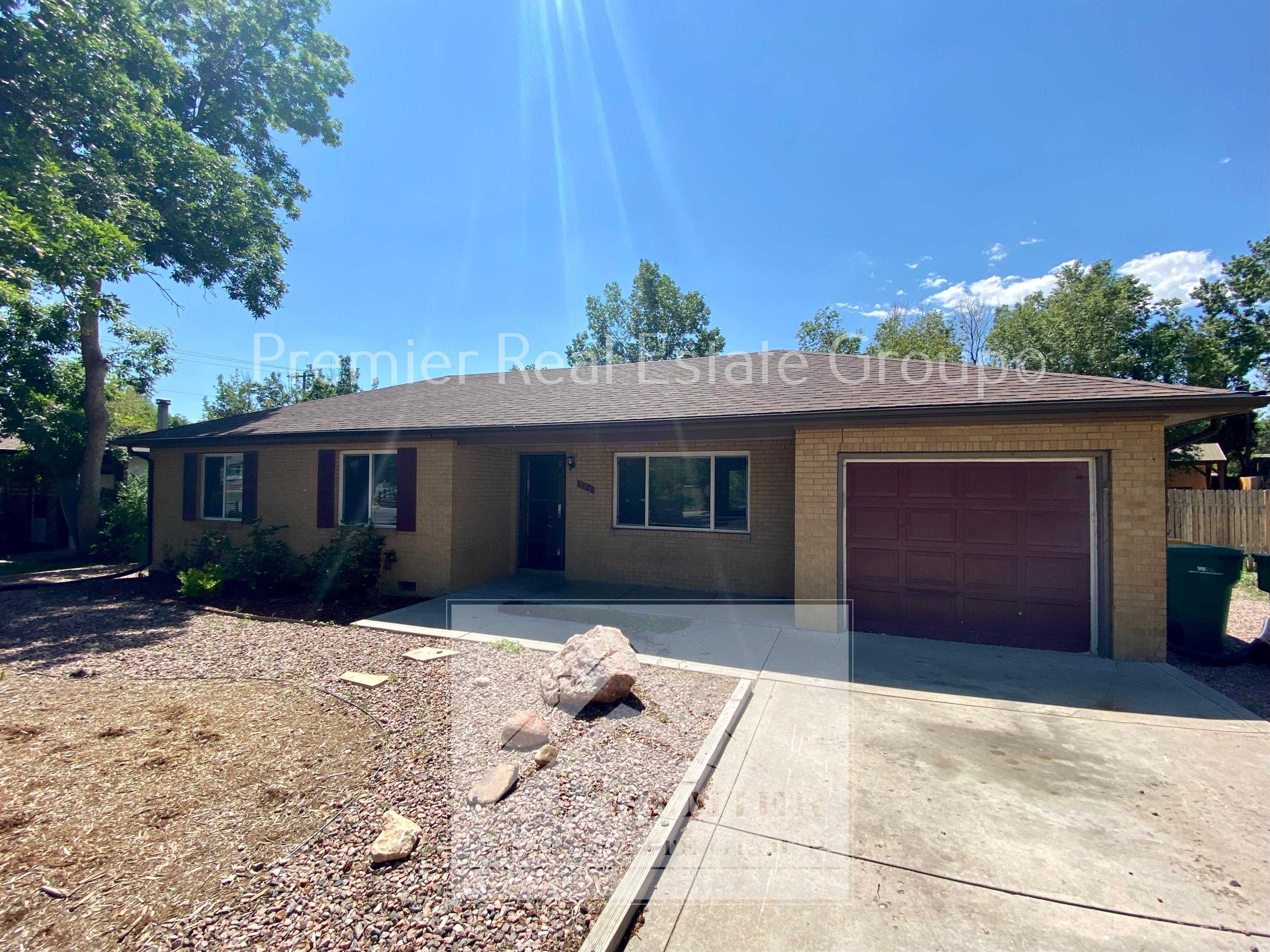 325 West Ramona Avenue – photo 2