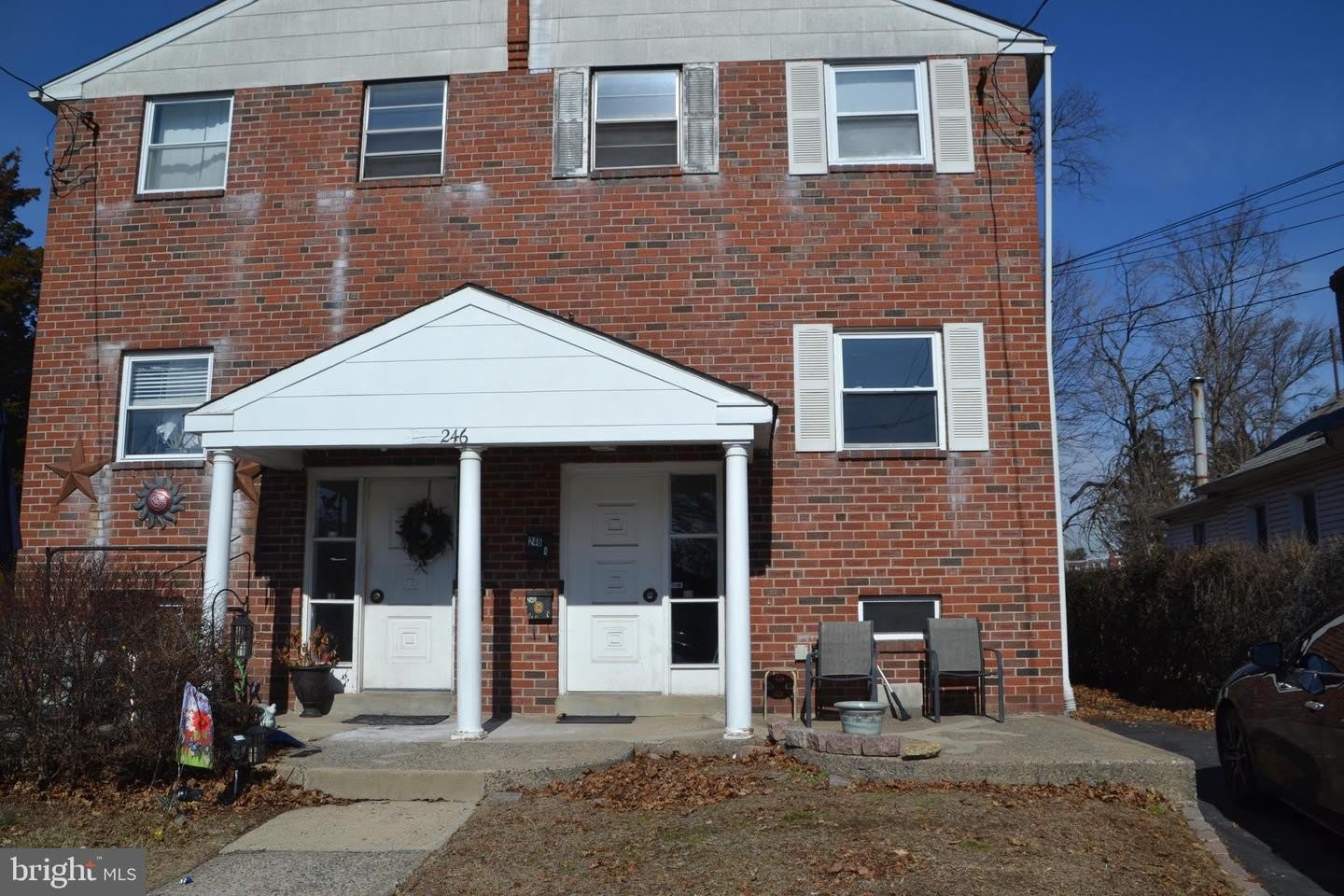246 Ardmore Ave – photo 2