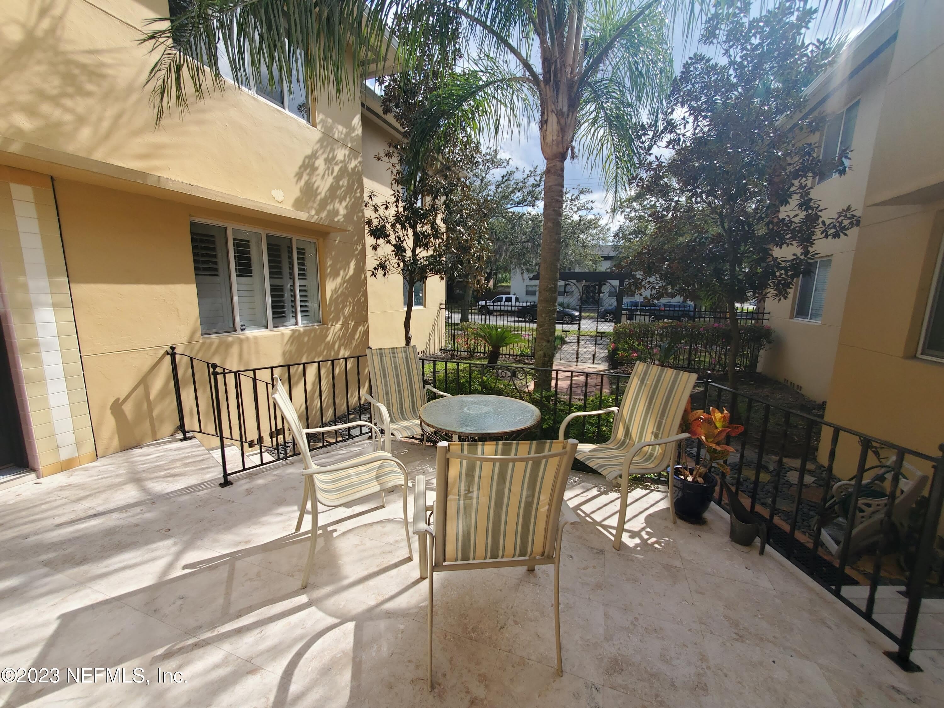 2159 RIVERSIDE Avenue – photo 2
