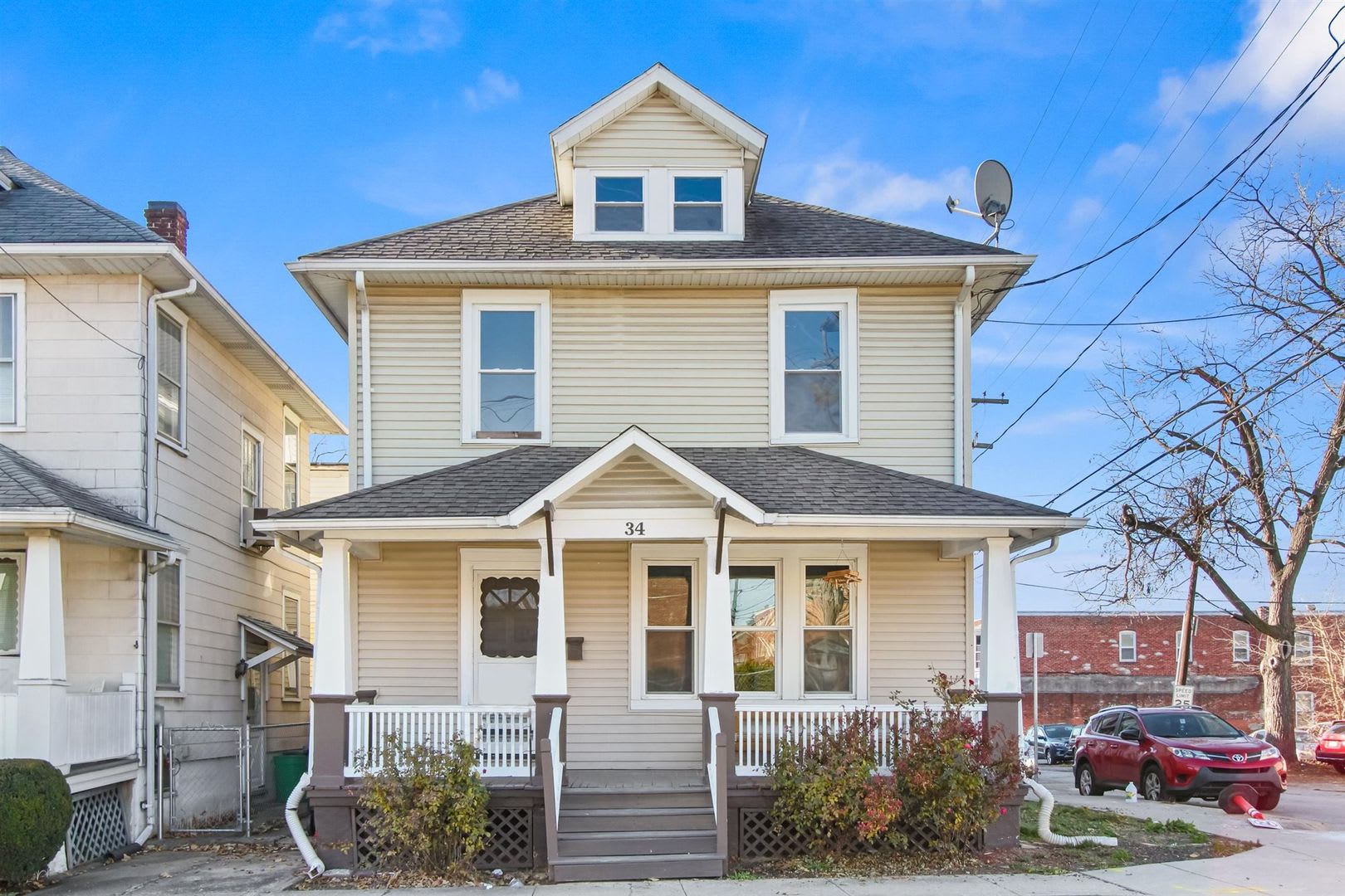 Spacious Single Family Home In York City – photo 2