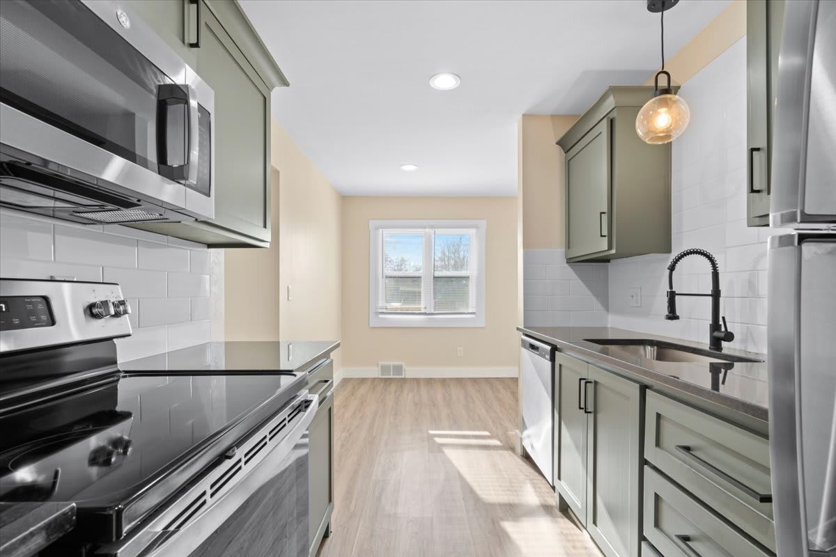 621 Chestnut Street West – photo 1
