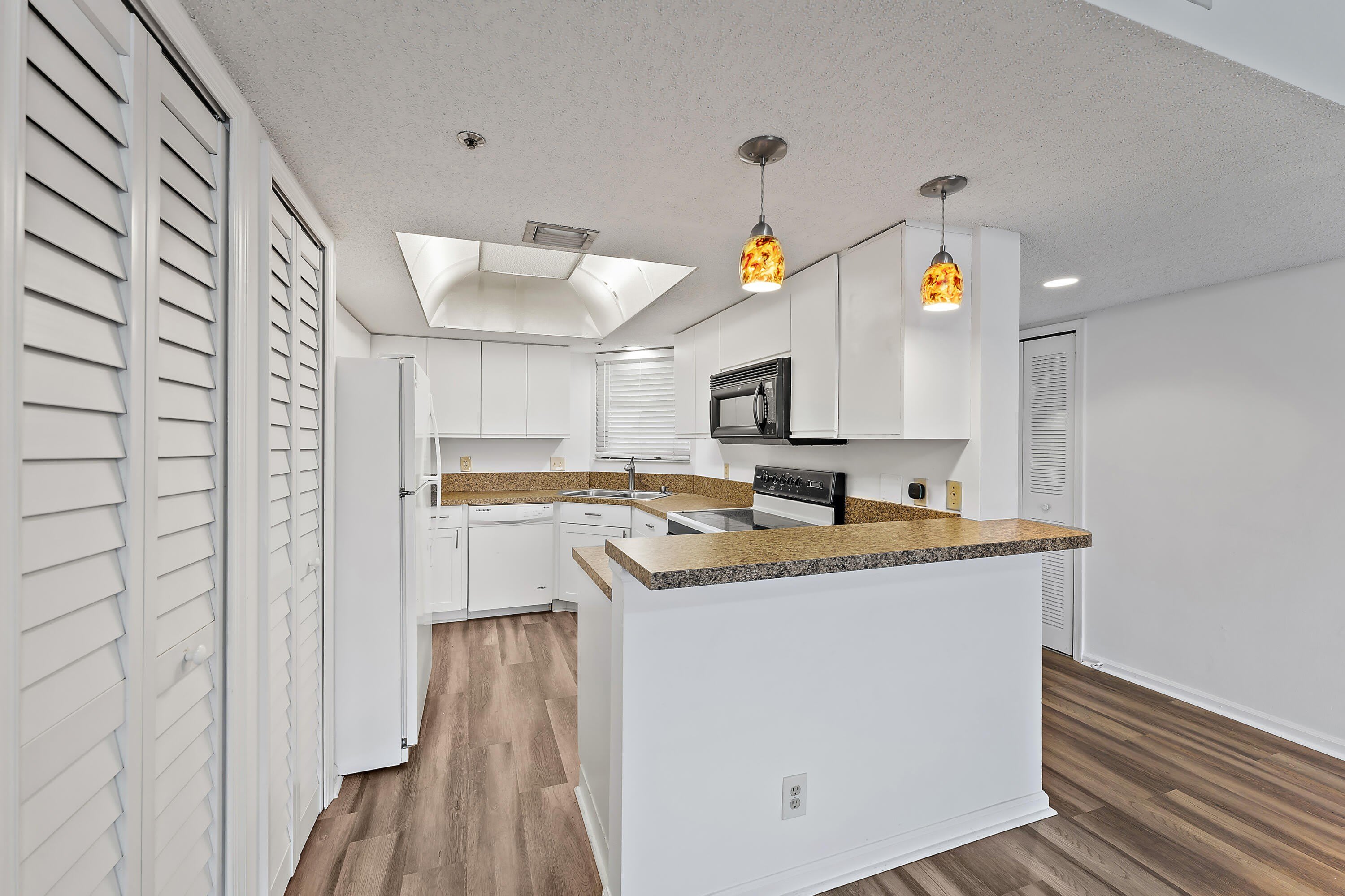 700 Uno Lago Drive – photo 5