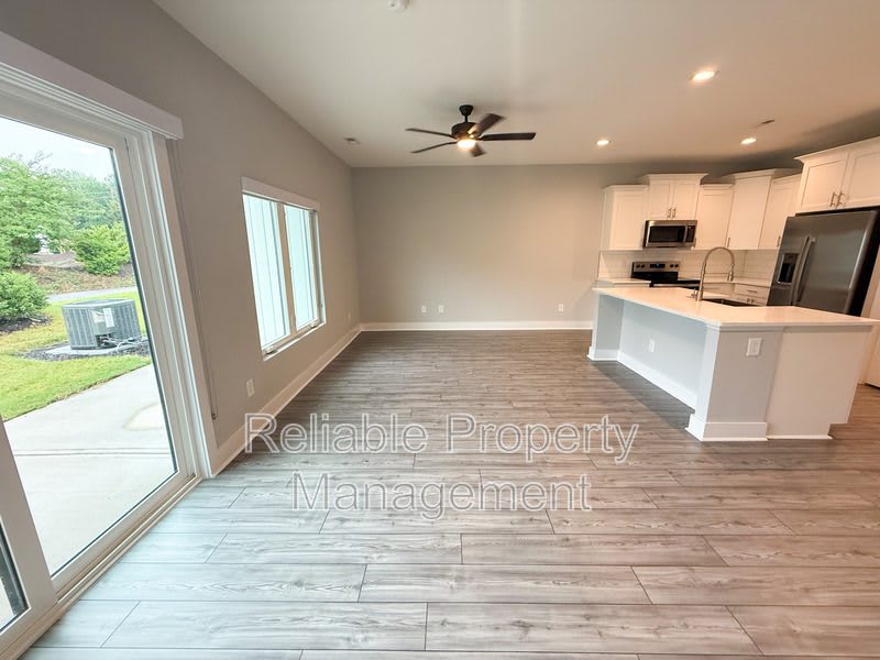 10 Slater Drive – photo 2