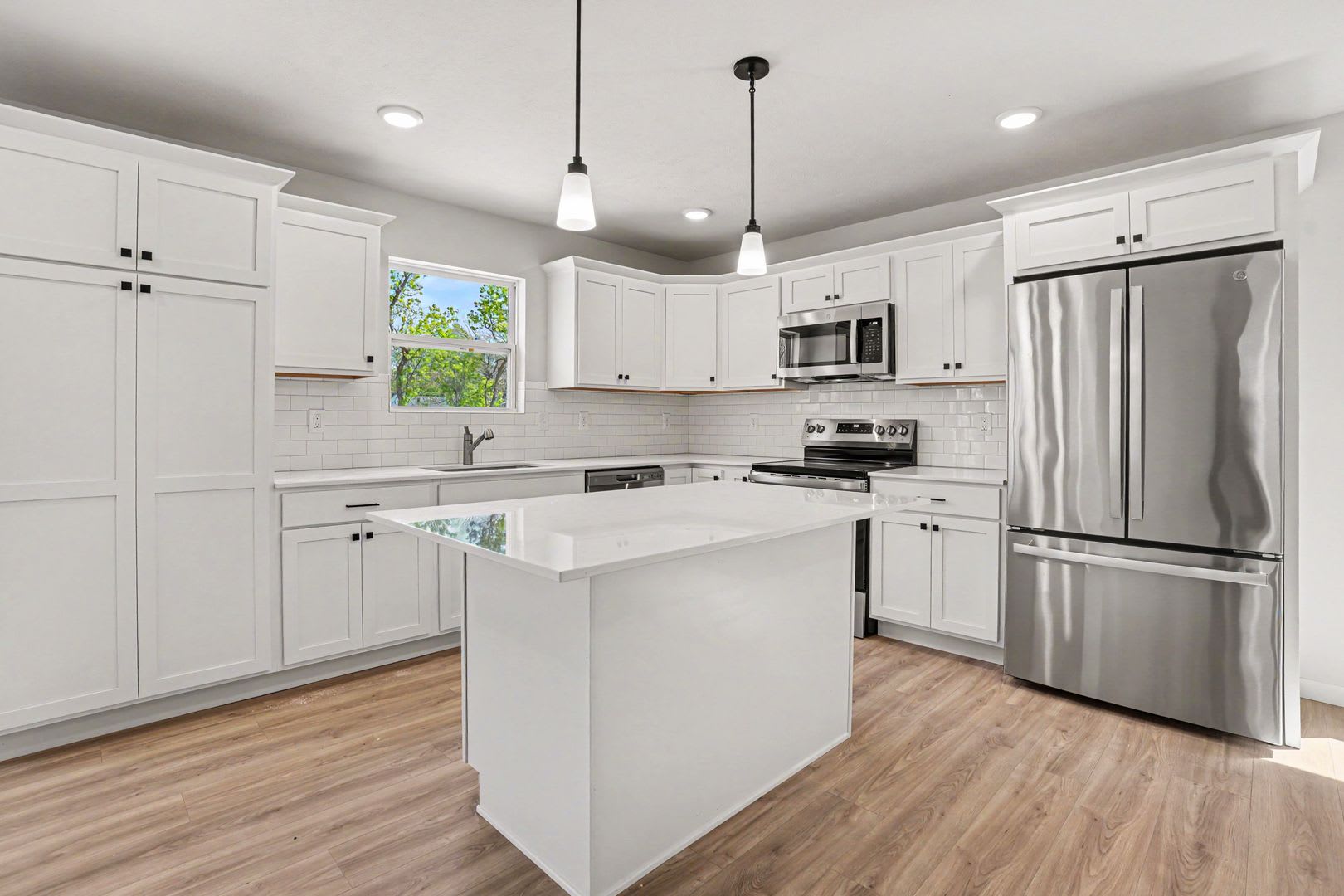 NEW CONSTRUCTION! – photo 3