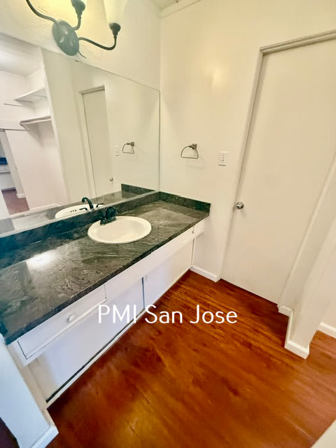 2066 Sandalwood Ct – photo 4