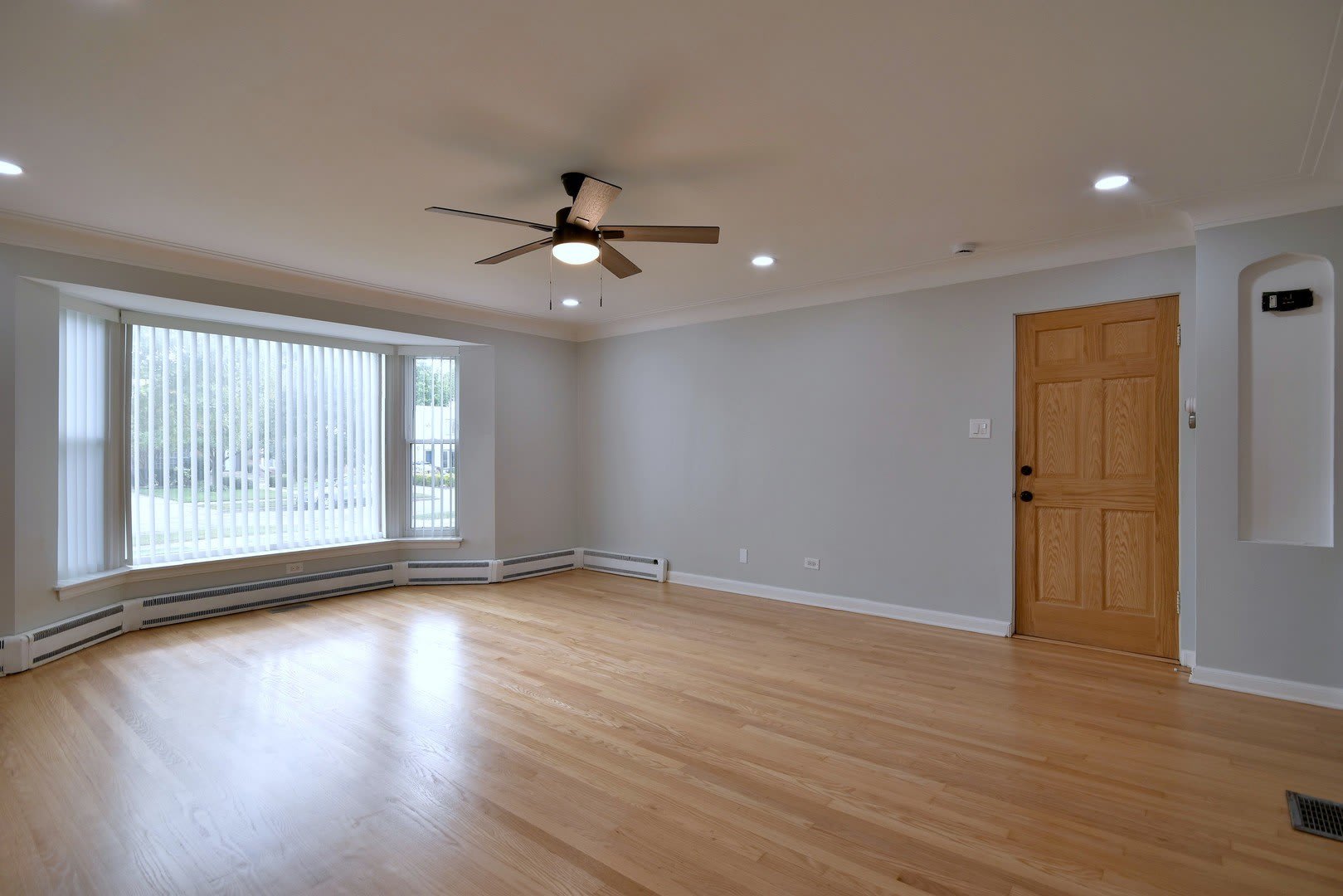 1530 Clinton Place – photo 3