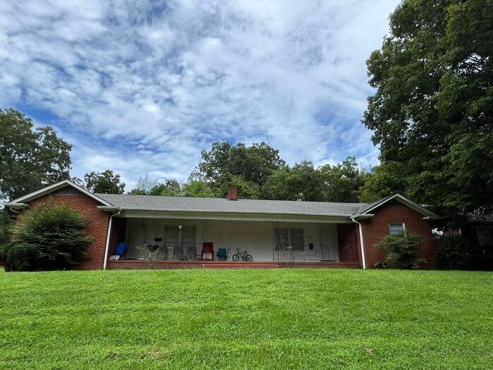 1049 East Main Street – photo 1