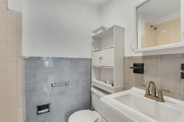 17 HANCOCK AVE – photo 3