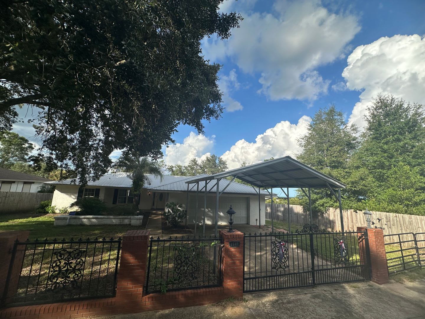 3 Bedroom 2 Bath Lakefront Home – photo 3