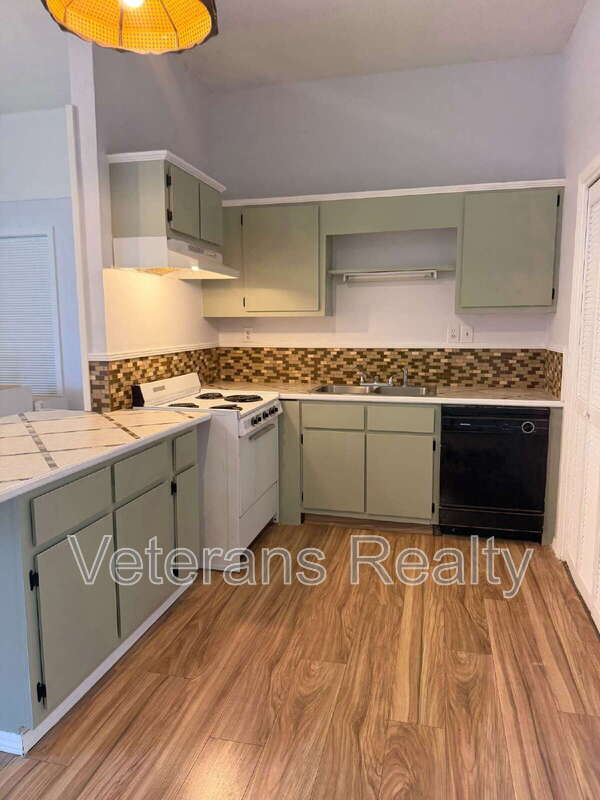 18024 Bert Street – photo 2