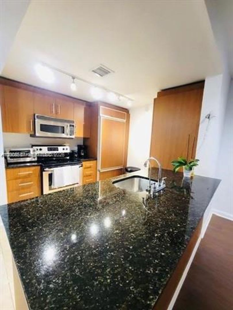 10275 Collins Ave Cu 327 Bal Harbour Fl 33154 – photo 5