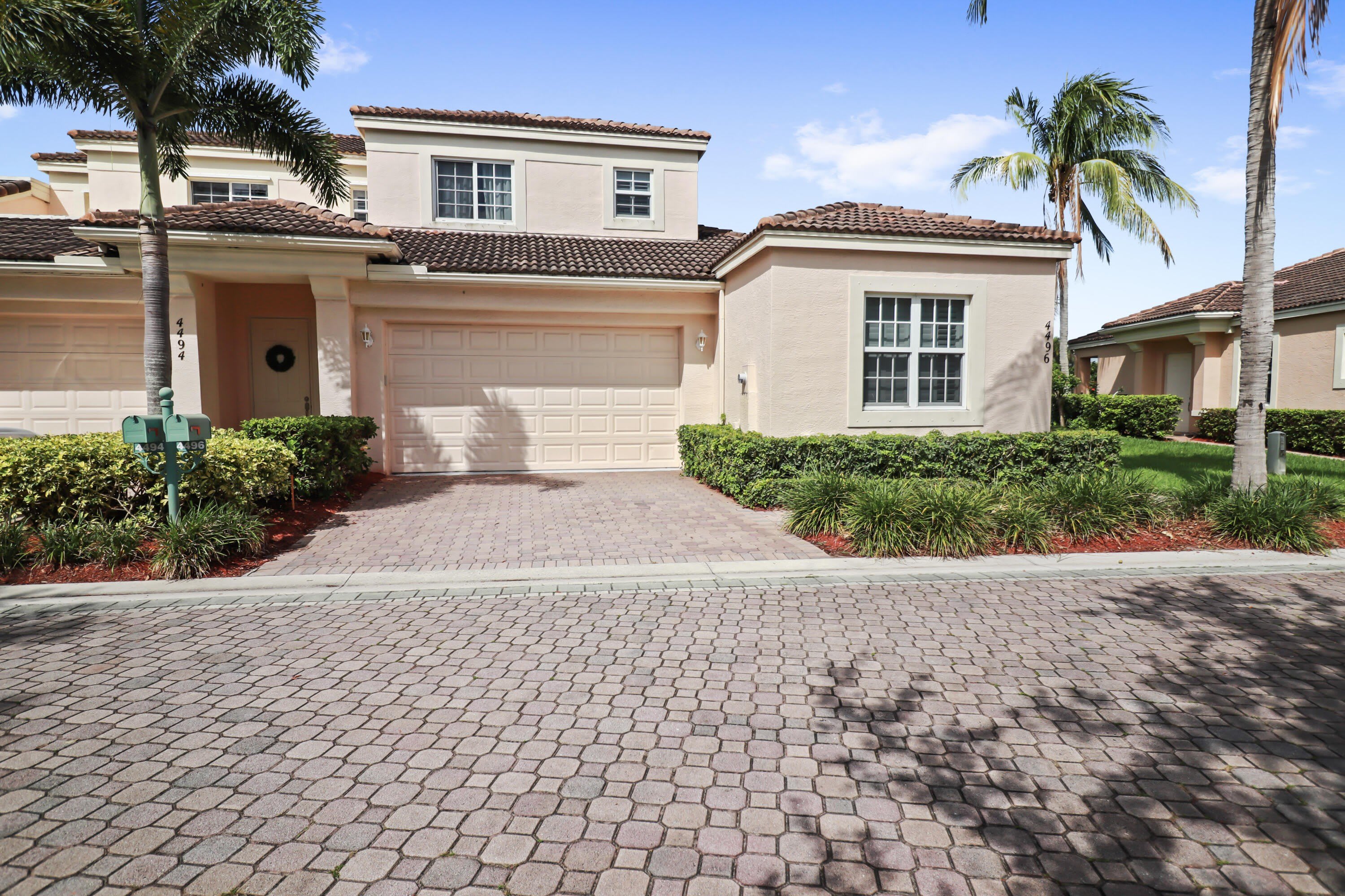 4496 Hickory Drive – photo 1