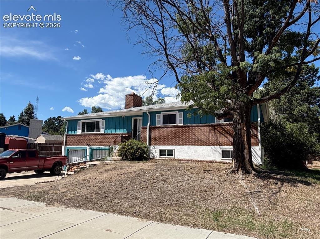 2802 Flintridge Drive – photo 1