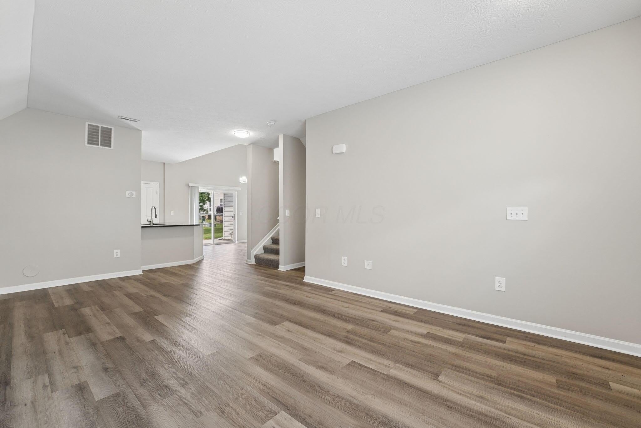 2041 River Rock Way – photo 5