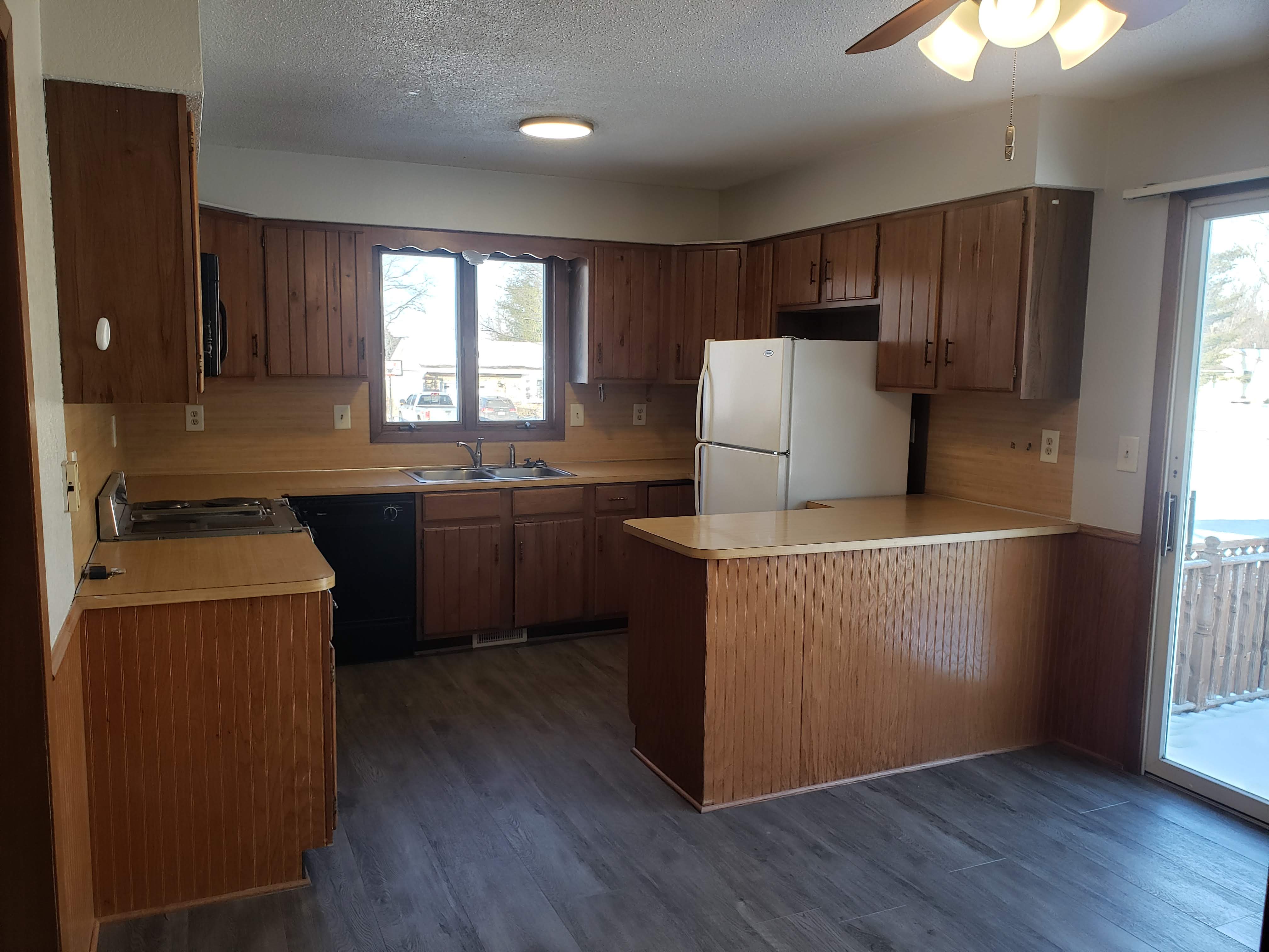 1011 West Main Street – photo 4